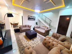 Upscale Smart 2 Bedroom Apartment
